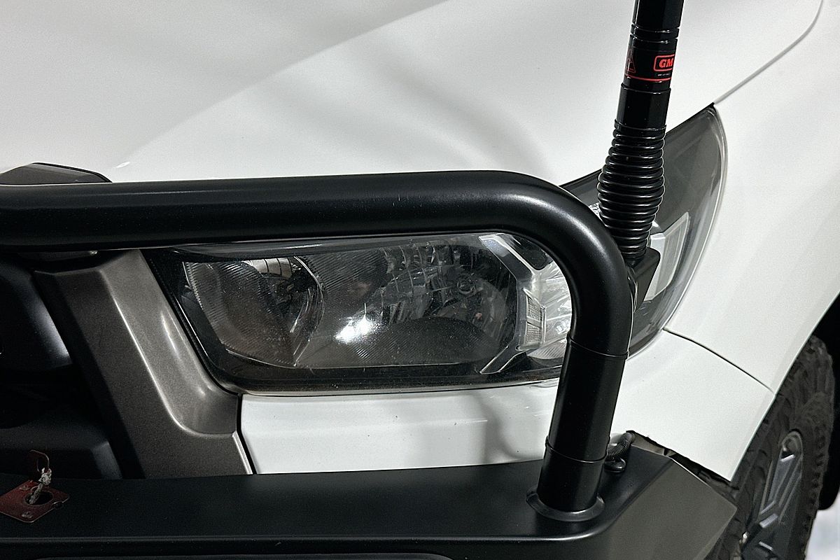 2020 Toyota HILUX SR (4x4) GUN126R FACELIFT 4X4