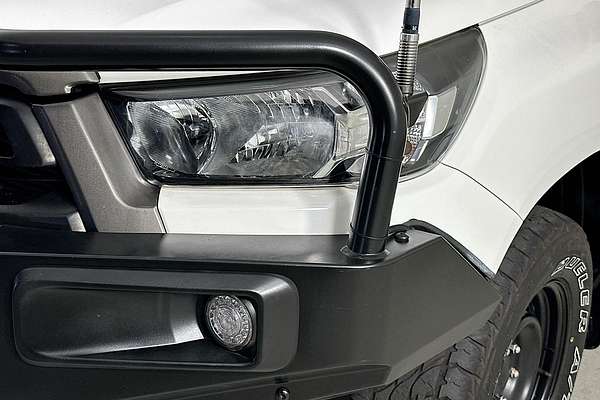 2021 Toyota HILUX SR (4x4) GUN126R 4X4