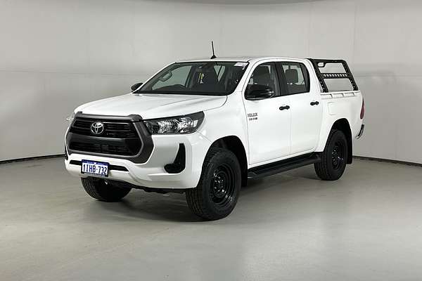 2020 Toyota HILUX SR (4x4) GUN126R FACELIFT 4X4