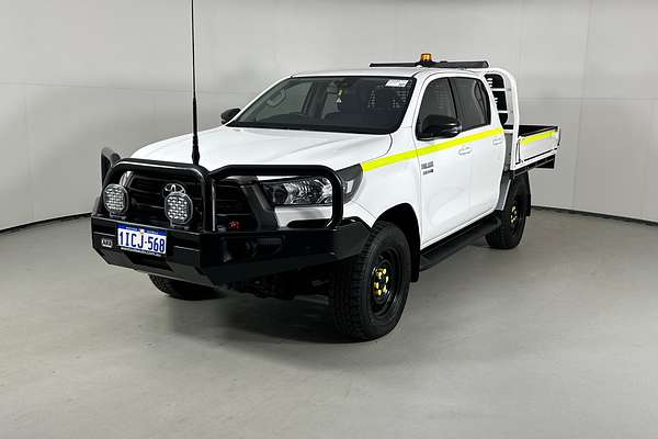 2023 Toyota HILUX SR (4x4) STEEL WHEELS GUN126R 4X4