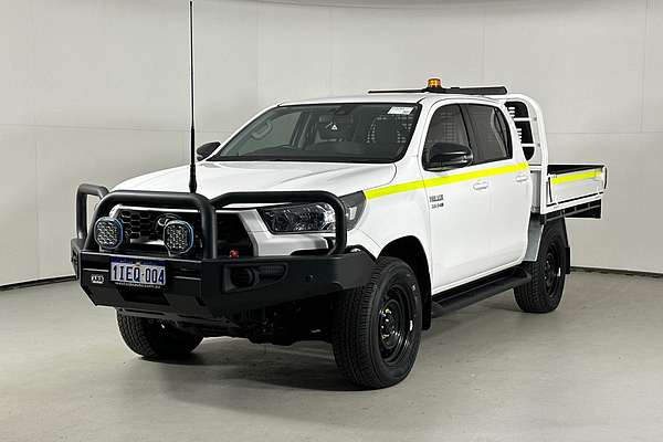2024 Toyota HILUX SR (4x4) STEEL WHEELS GUN126R 4X4