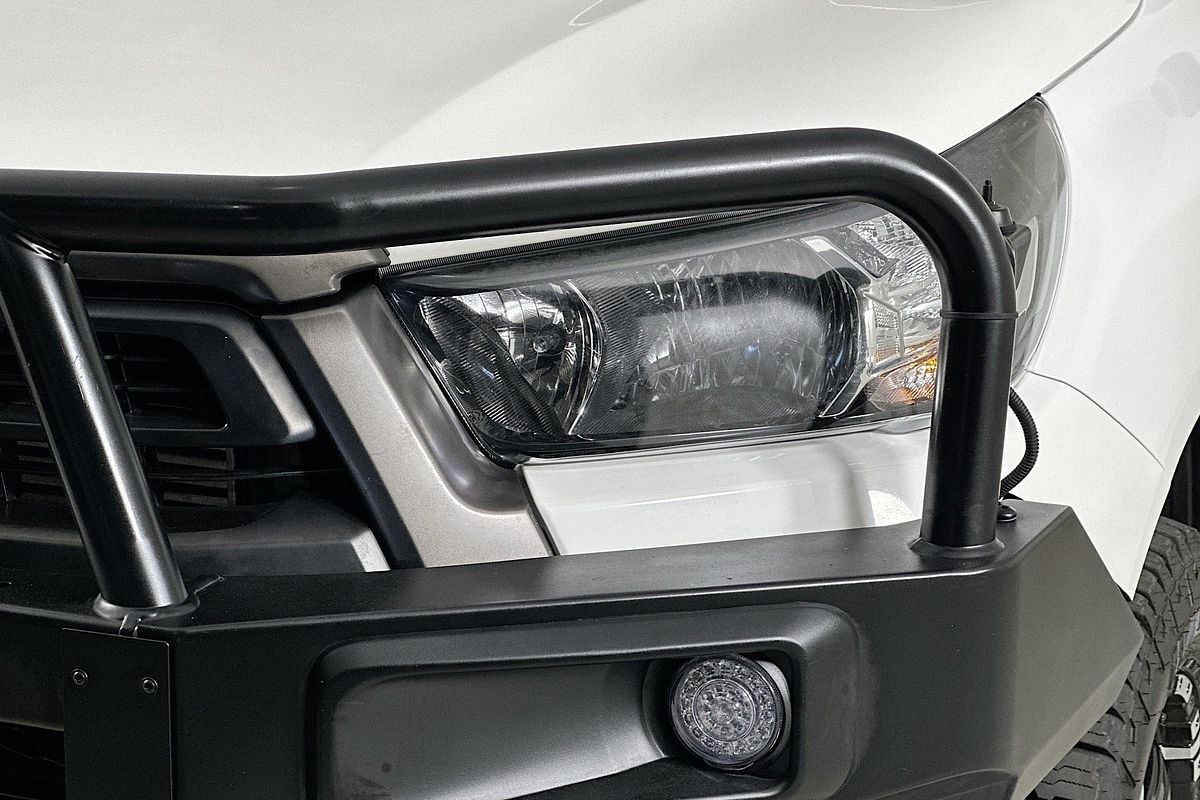 2021 Toyota HILUX SR (4x4) GUN126R 4X4