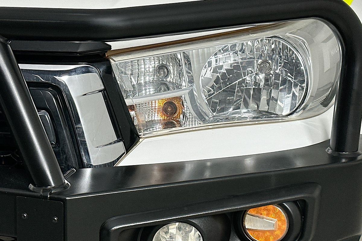 2020 Toyota HILUX SR (4x4) GUN126R MY19 UPGRADE 4X4
