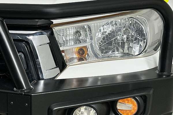 2020 Toyota HILUX SR (4x4) GUN126R MY19 UPGRADE 4X4