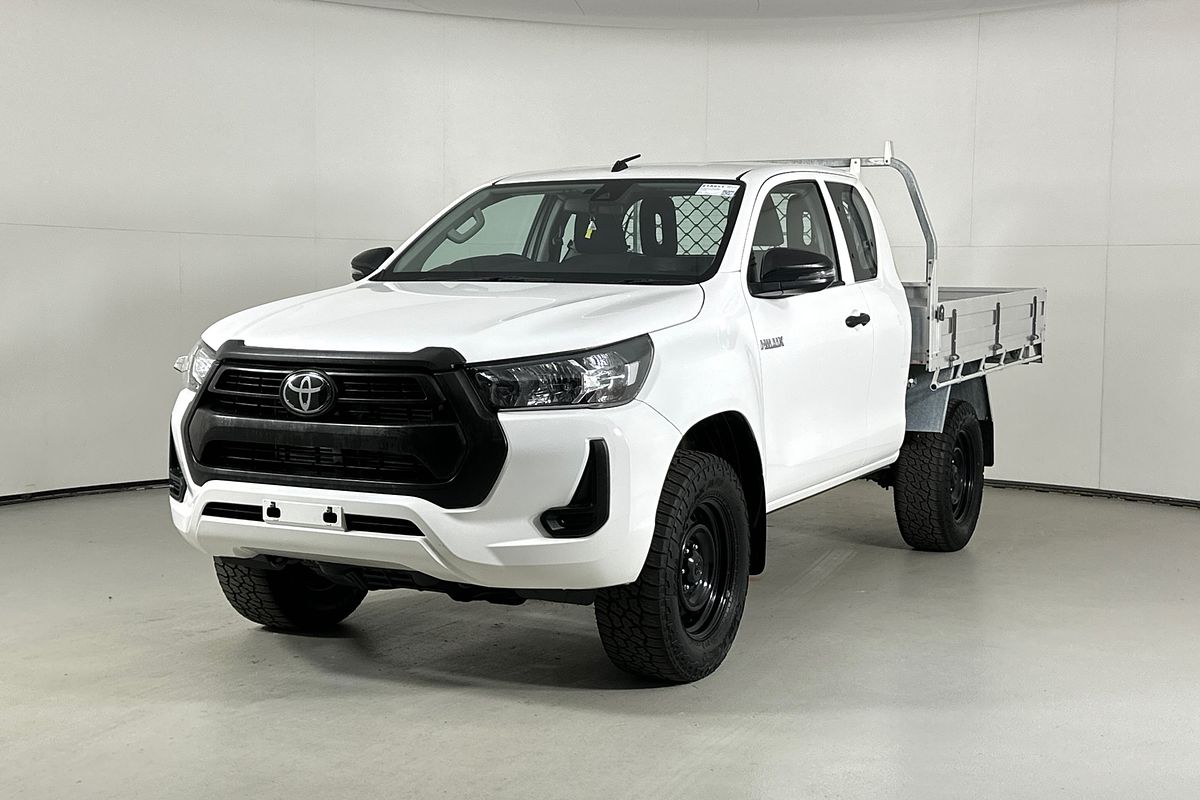 2021 Toyota Hilux WORKMATE (4x4) GUN125R 4X4