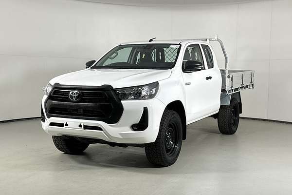 2021 Toyota Hilux WORKMATE (4x4) GUN125R 4X4