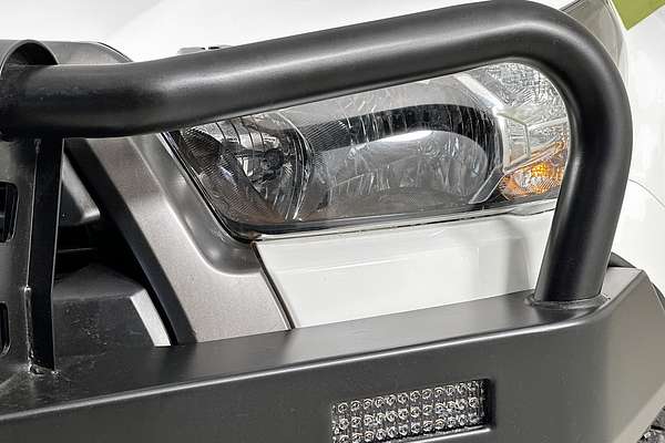 2021 Toyota HILUX SR (4x4) GUN126R FACELIFT 4X4