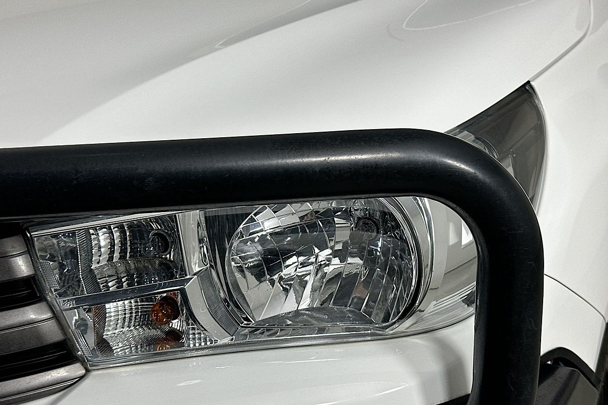 2017 Toyota HILUX SR (4x4) GUN126R 4X4