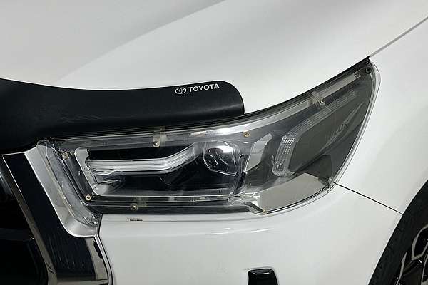 2020 Toyota HILUX SR5 (4x4) GUN126R FACELIFT 4X4