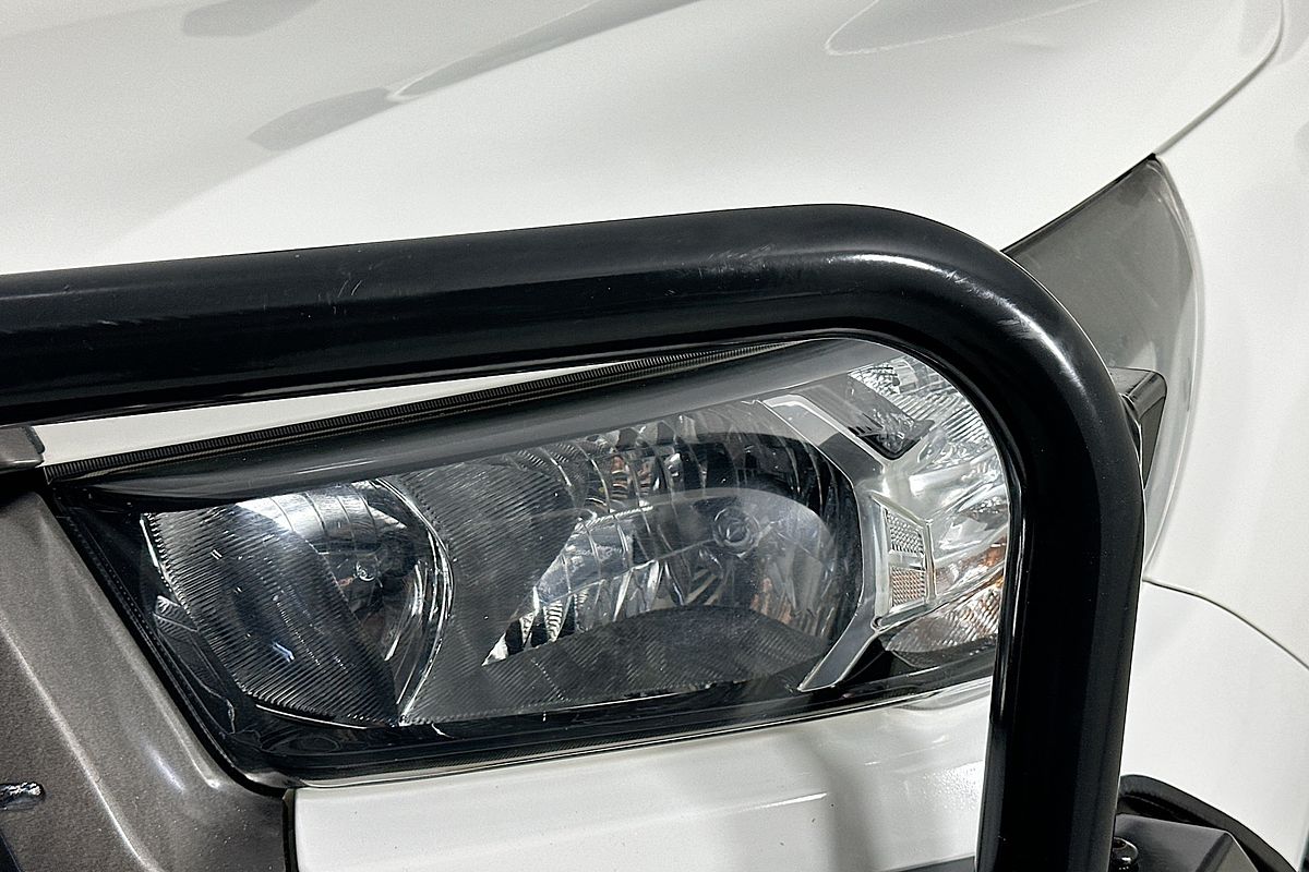 2021 Toyota HILUX SR (4x4) GUN126R FACELIFT 4X4