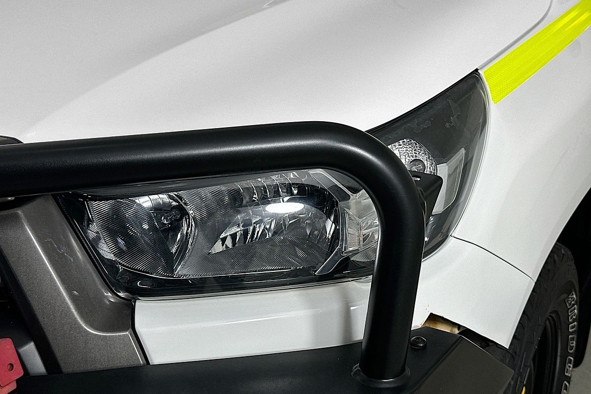 2021 Toyota HILUX SR (4x4) GUN126R FACELIFT 4X4