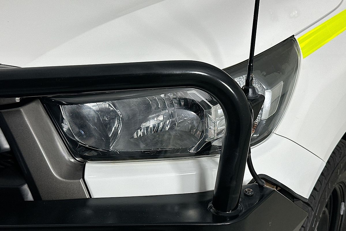 2021 Toyota HILUX SR (4x4) GUN126R FACELIFT 4X4