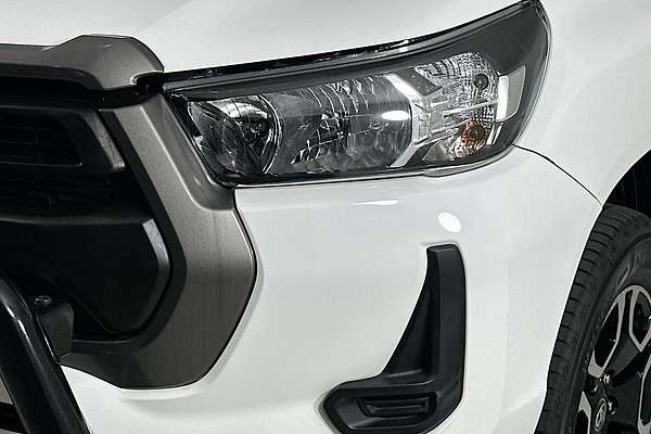 2021 Toyota HILUX SR (4x4) GUN126R 4X4