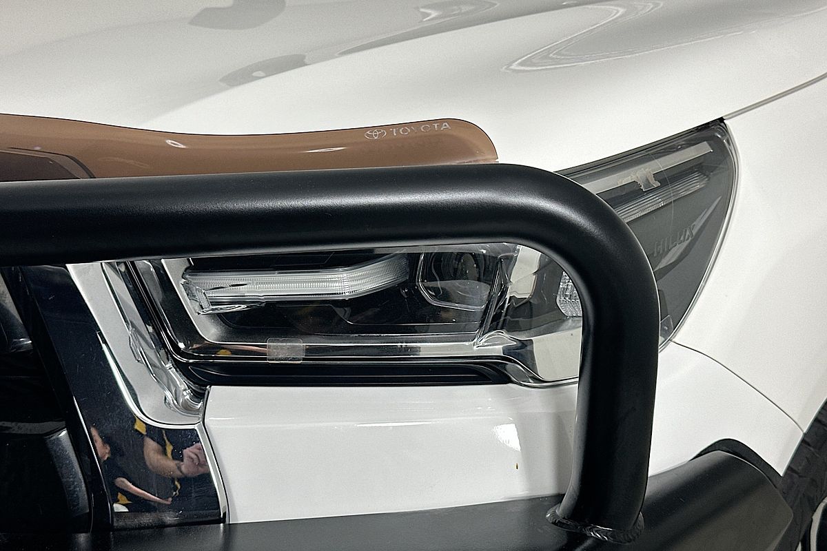 2021 Toyota HILUX SR5 (4x4) GUN126R 4X4