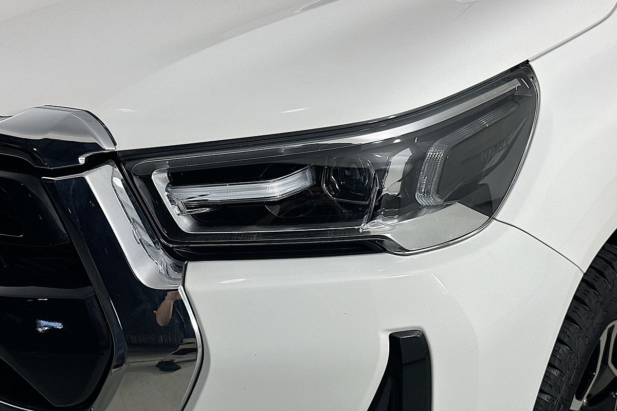 2021 Toyota HILUX SR5 (4x4) GUN126R FACELIFT 4X4