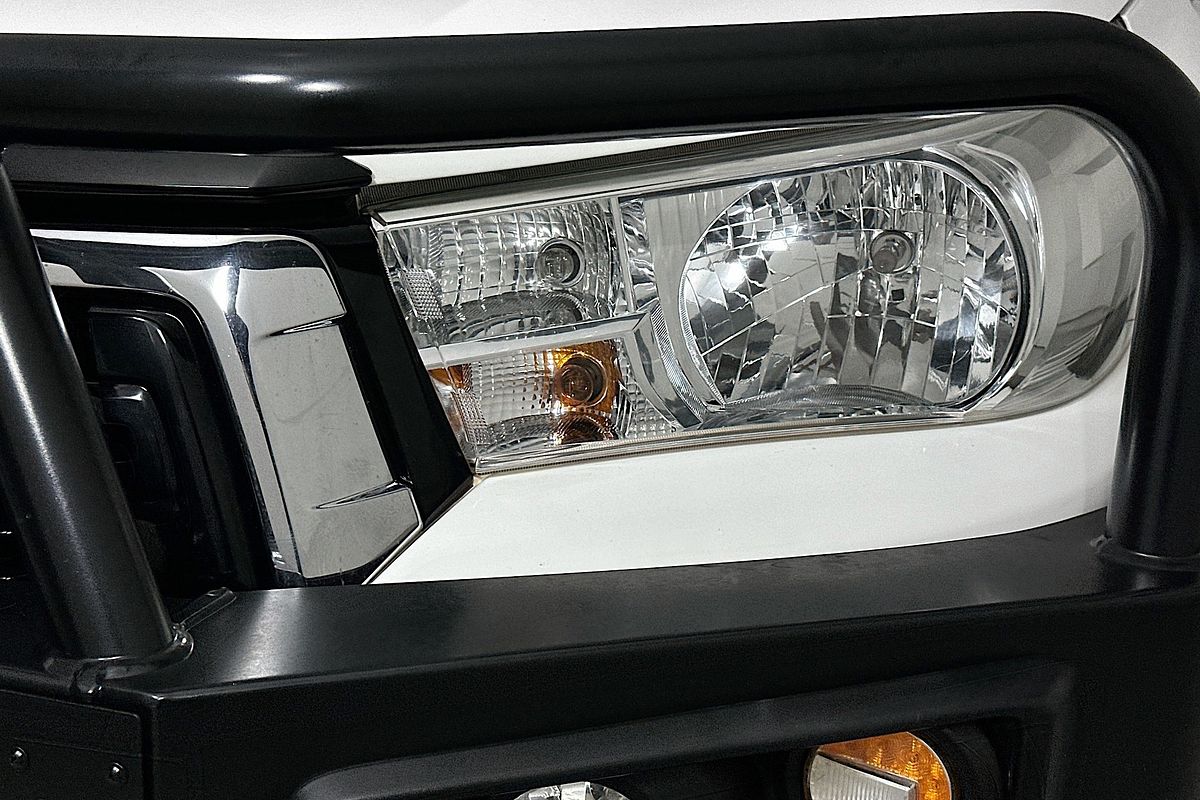 2020 Toyota HILUX SR (4x4) GUN126R MY19 UPGRADE 4X4