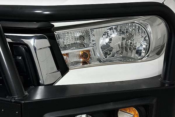 2020 Toyota HILUX SR (4x4) GUN126R MY19 UPGRADE 4X4