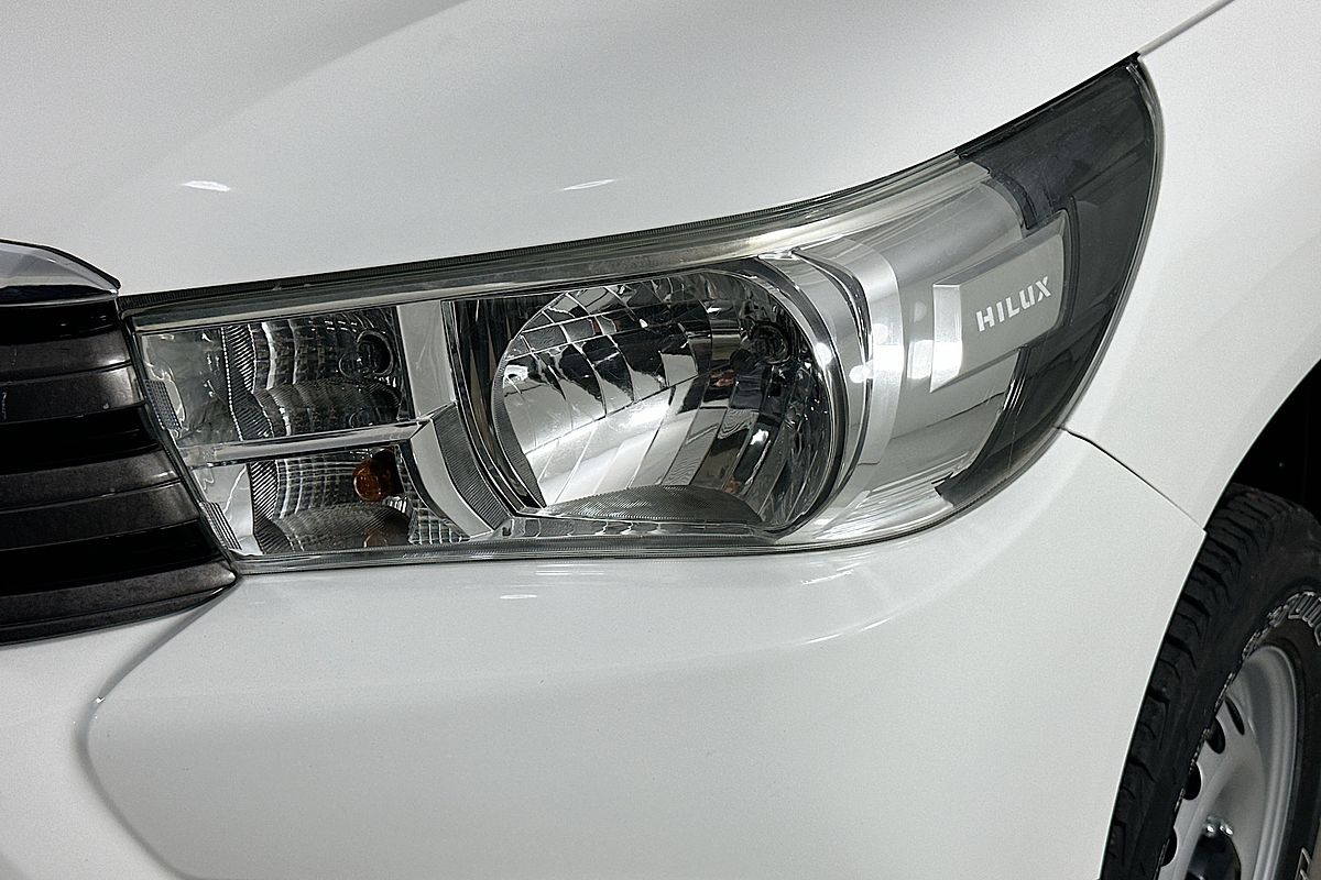 2019 Toyota HILUX SR (4x4) GUN126R MY19 4X4