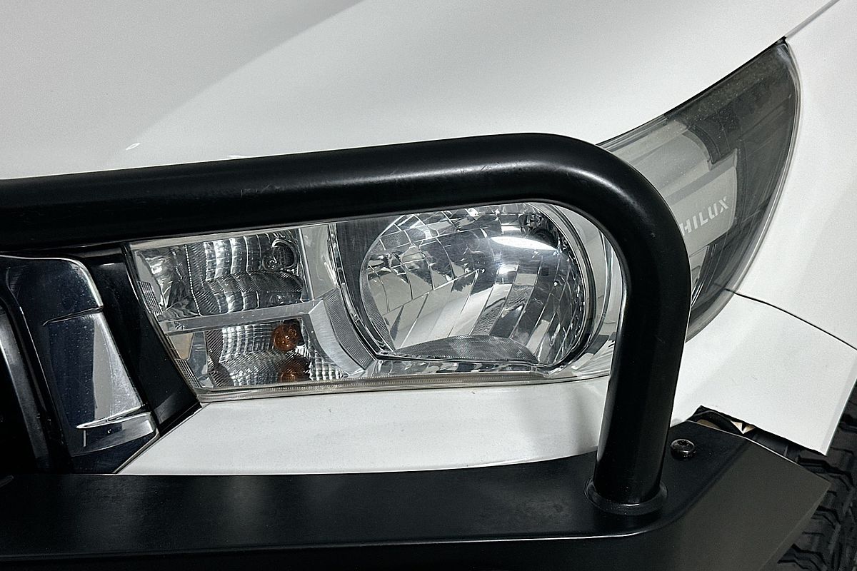 2020 Toyota HILUX SR (4x4) GUN126R MY19 UPGRADE 4X4