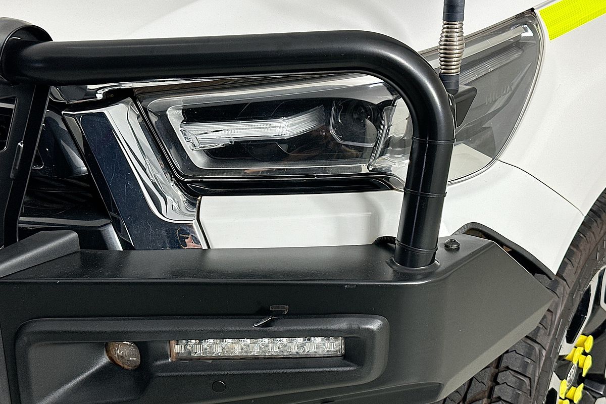 2021 Toyota HILUX SR5 (4x4) GUN126R FACELIFT 4X4