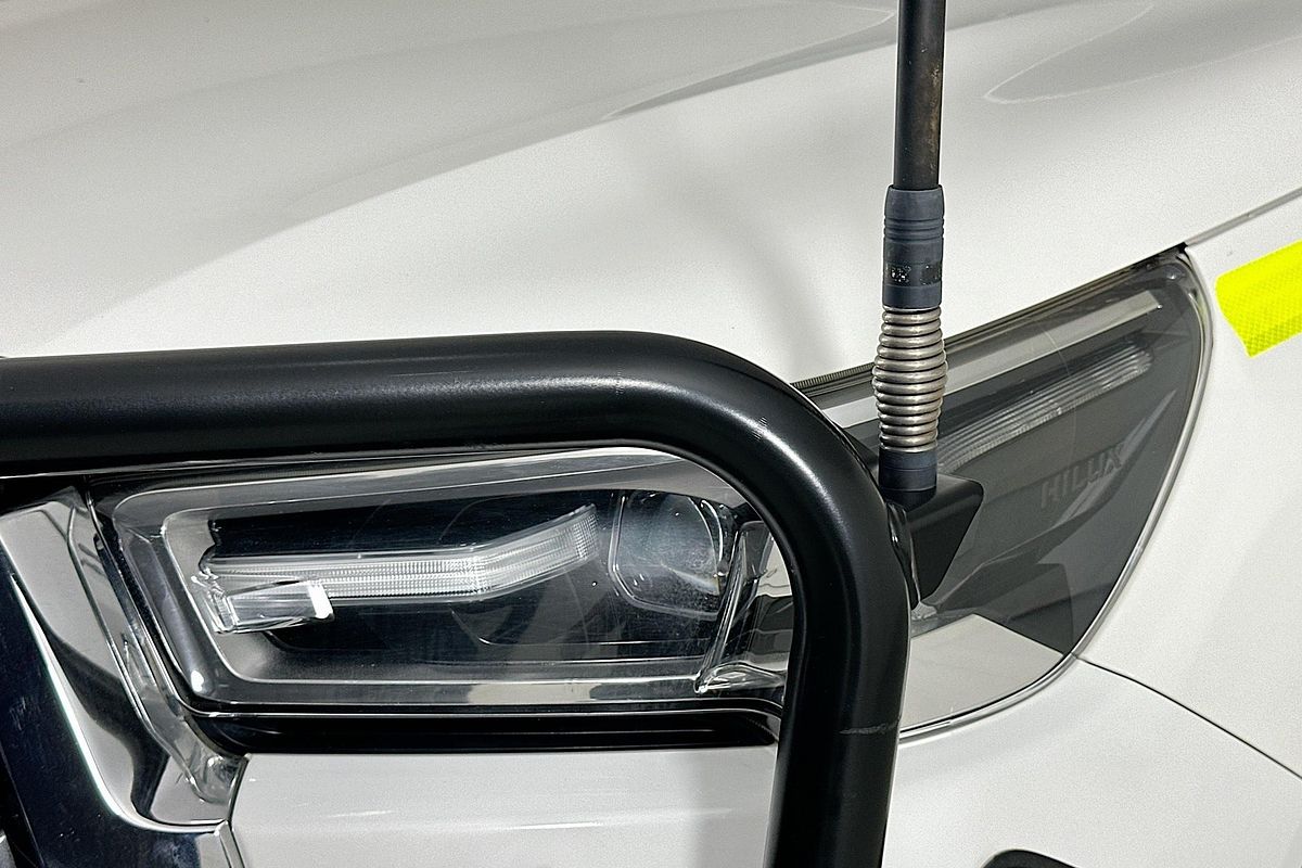 2021 Toyota HILUX SR5 (4x4) GUN126R FACELIFT 4X4