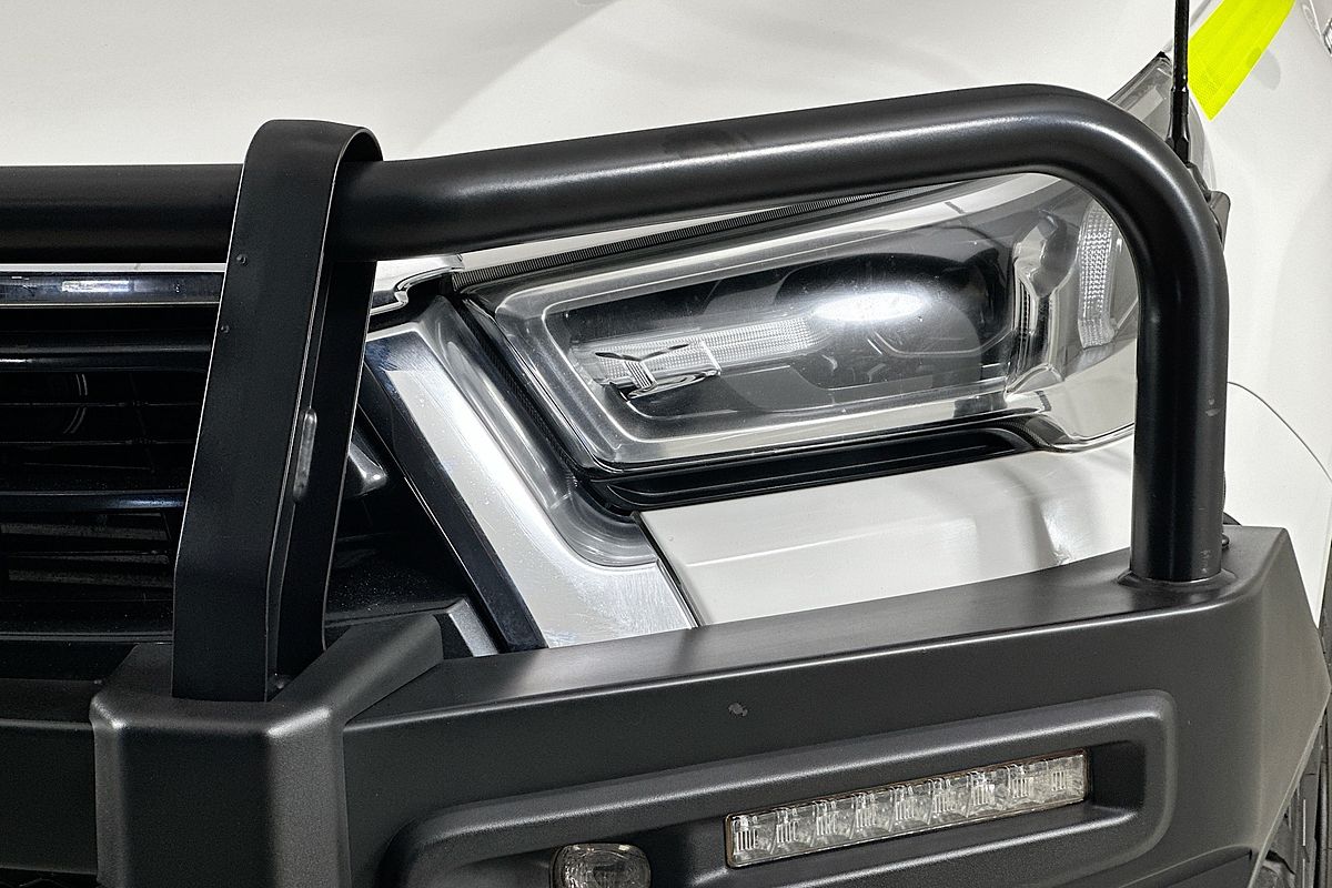 2021 Toyota HILUX SR5 (4x4) GUN126R 4X4