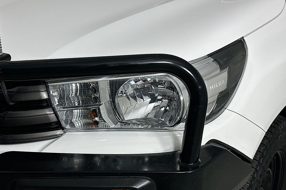 2018 Toyota HILUX SR (4x4) GUN126R MY17 4X4