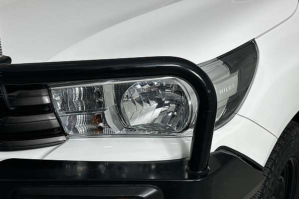 2018 Toyota HILUX SR (4x4) GUN126R MY17 4X4