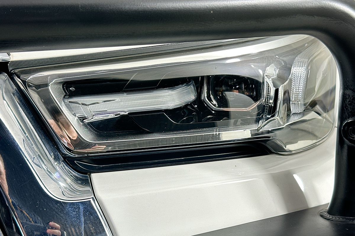 2022 Toyota HILUX SR5 (4x4) GUN126R 4X4