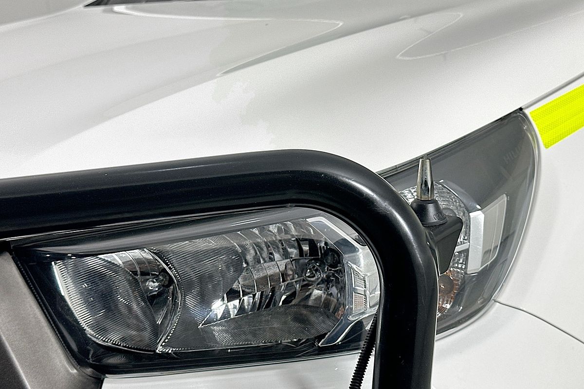 2021 Toyota HILUX SR (4x4) GUN126R FACELIFT 4X4