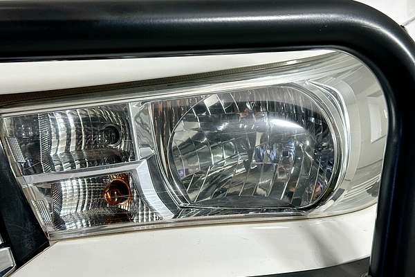 2020 Toyota HILUX SR (4x4) GUN126R MY19 UPGRADE 4X4