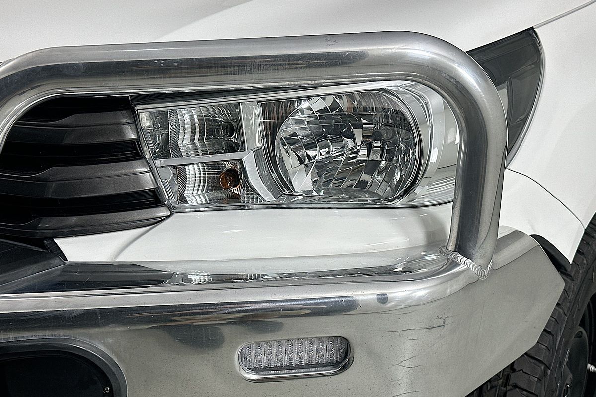 2018 Toyota HILUX SR (4x4) GUN126R MY17 4X4