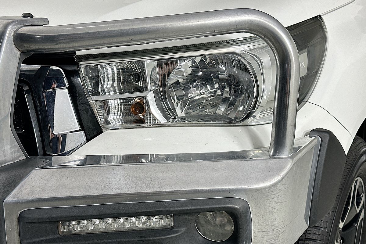 2019 Toyota HILUX SR (4x4) GUN126R MY19 4X4