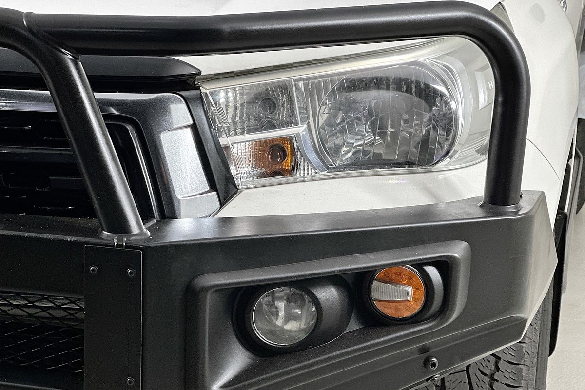 2019 Toyota HILUX SR (4x4) GUN126R MY19 4X4