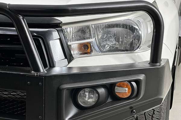 2019 Toyota HILUX SR (4x4) GUN126R MY19 4X4