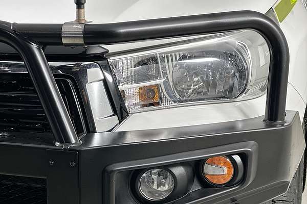 2020 Toyota HILUX SR (4x4) GUN126R MY19 UPGRADE 4X4