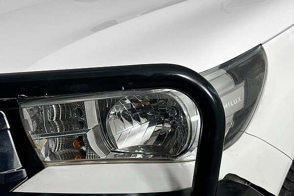 2018 Toyota HILUX SR (4x4) GUN126R MY19 4X4