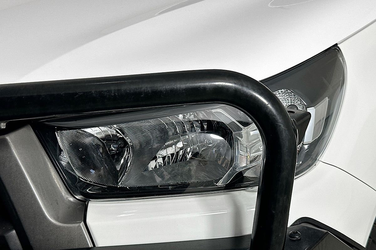 2021 Toyota HILUX SR (4x4) GUN126R FACELIFT 4X4