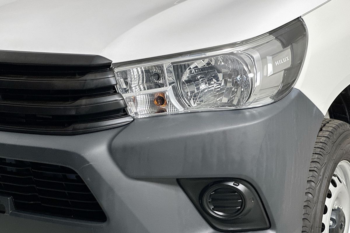 2020 Toyota HILUX WORKMATE HI-RIDER GUN135R FACELIFT 4x2