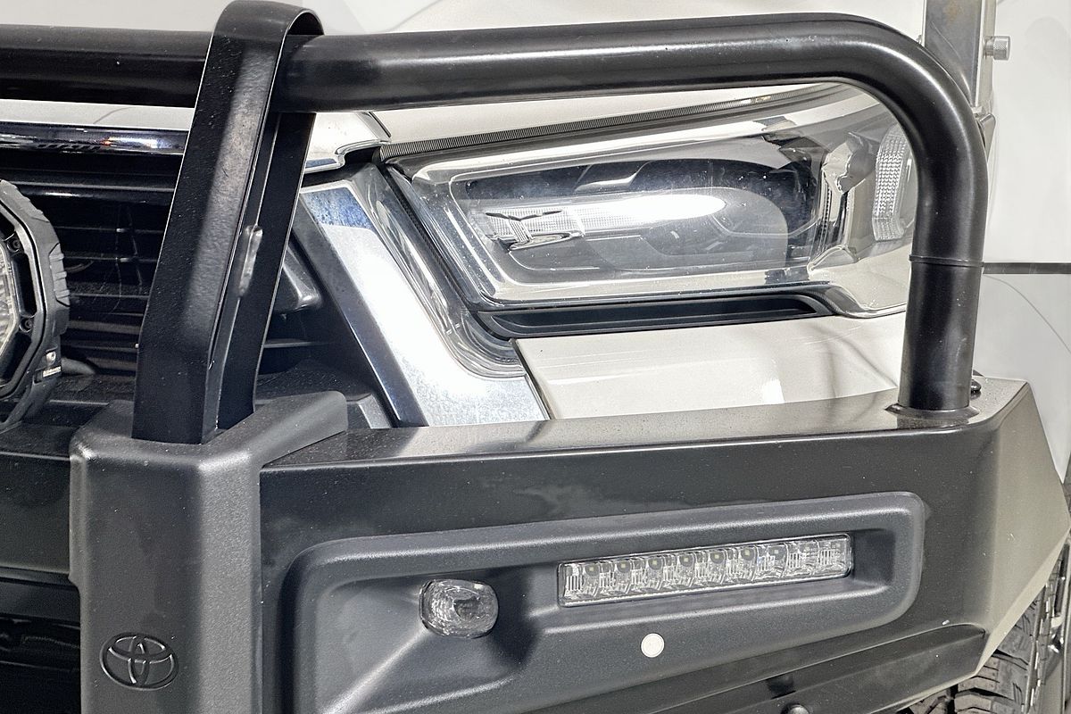 2022 Toyota HILUX SR5 (4x4) GUN126R 4X4