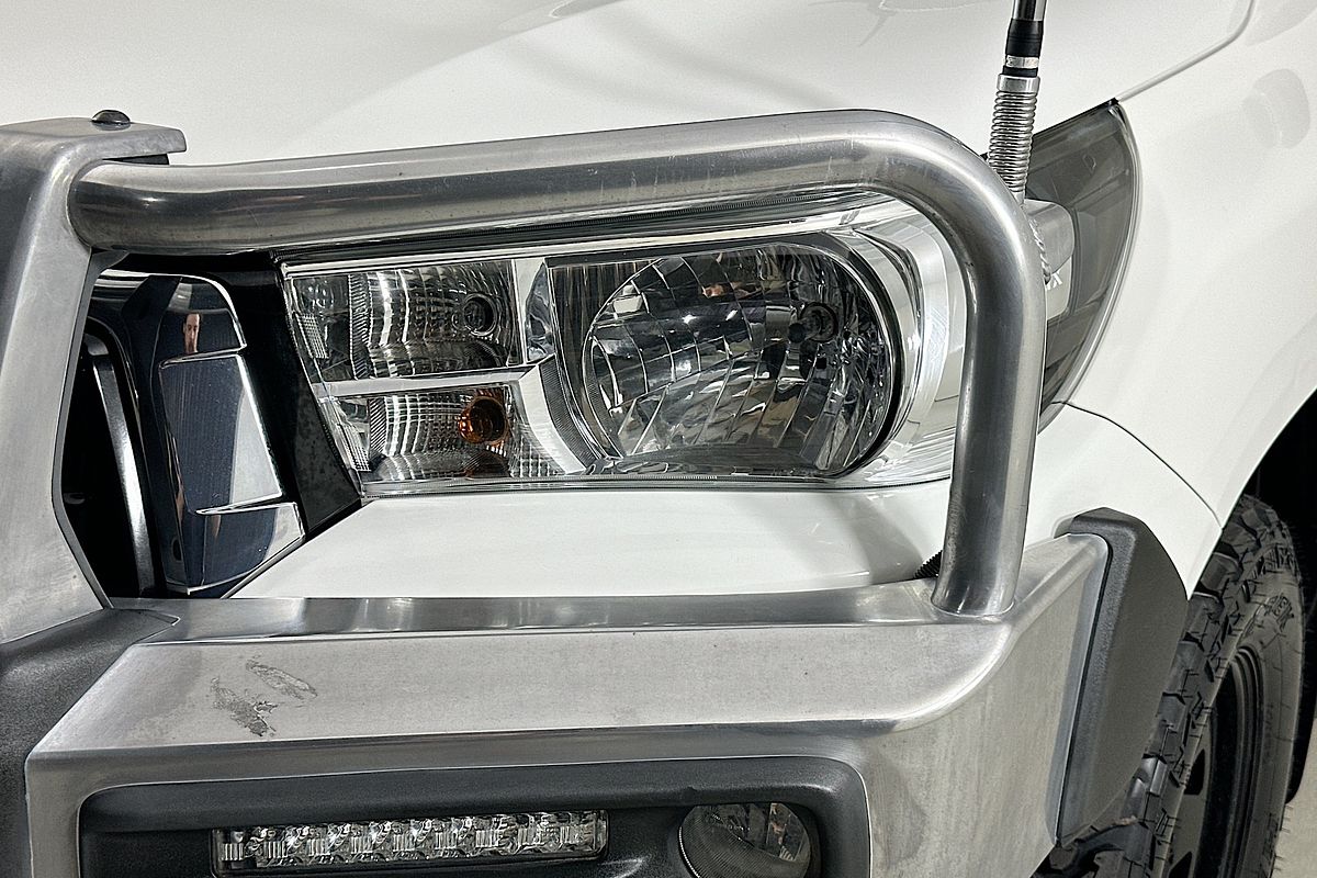 2019 Toyota HILUX SR (4x4) GUN126R MY19 4X4