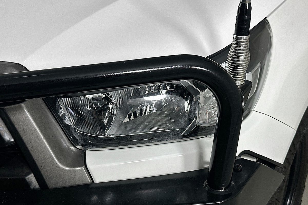 2020 Toyota HILUX SR (4x4) GUN126R FACELIFT 4X4