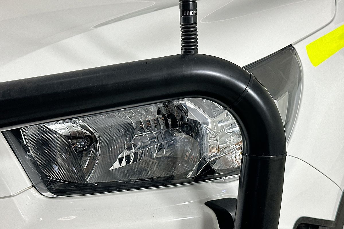 2024 Toyota HILUX SR 48V (4x4) GUN126R 4X4