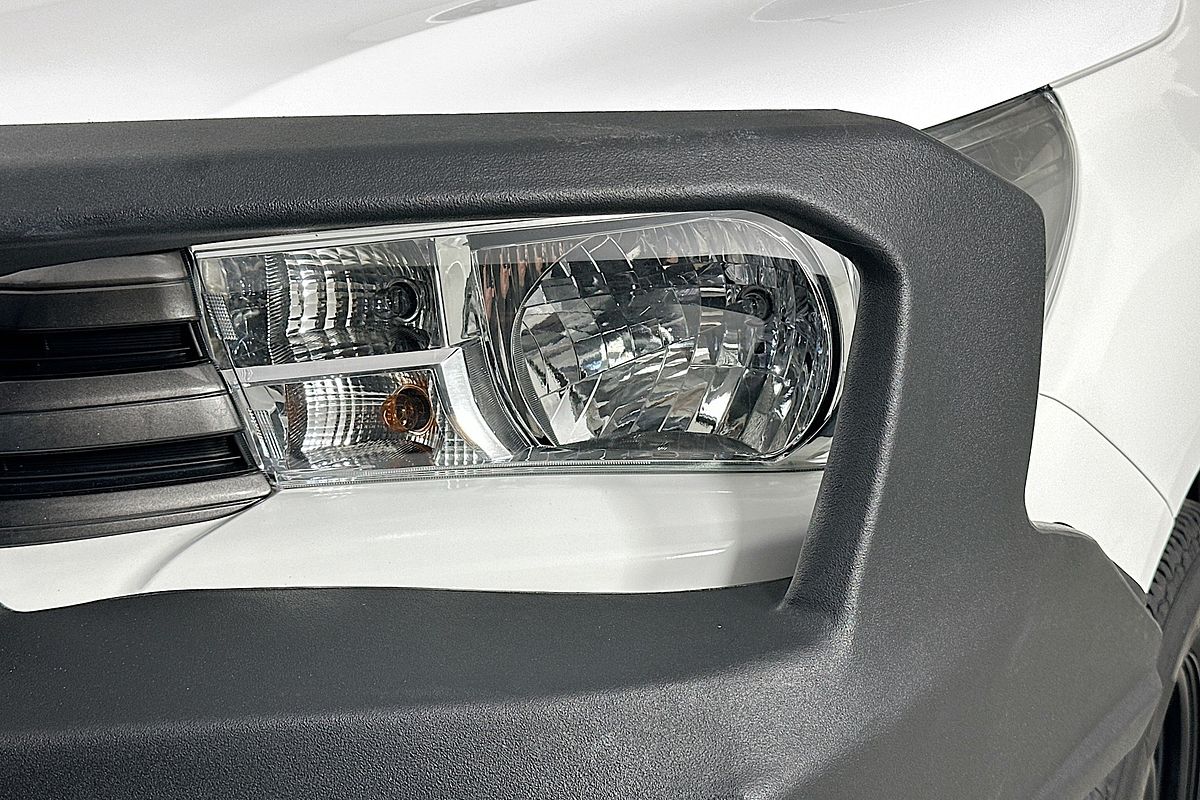 2017 Toyota HILUX SR (4x4) GUN126R 4X4