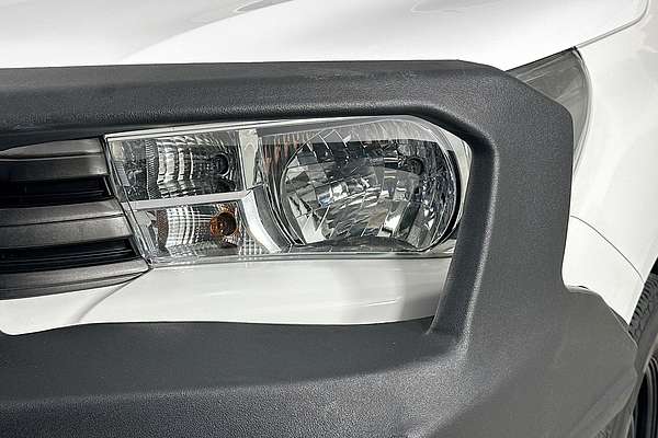 2017 Toyota HILUX SR (4x4) GUN126R 4X4