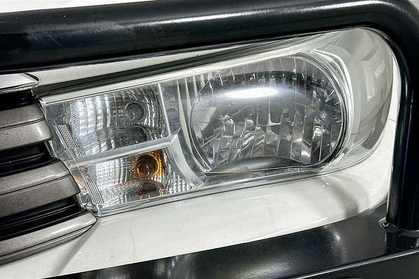 2019 Toyota HILUX SR (4x4) GUN126R MY19 4X4