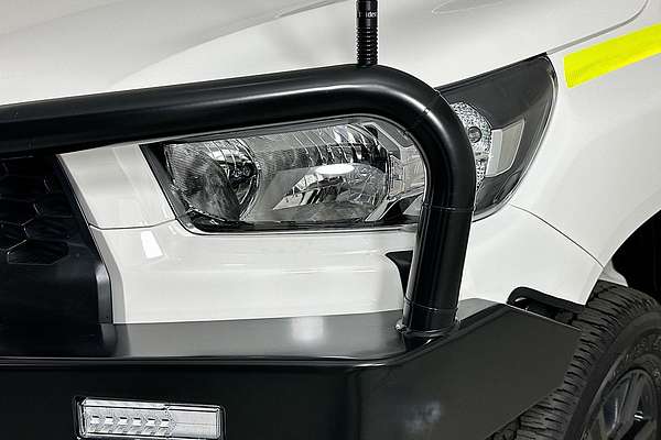 2025 Toyota Hilux SR (4x4) GUN126R RC 4X4