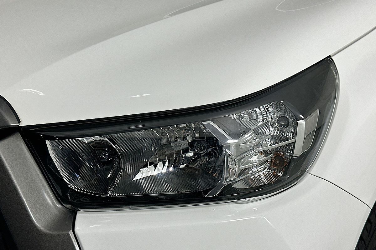 2022 Toyota HILUX SR (4x4) GUN126R 4X4