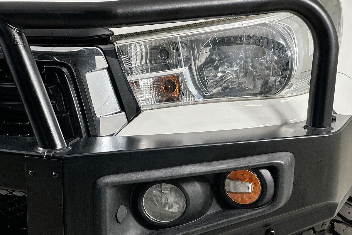 2020 Toyota HILUX SR (4x4) GUN126R MY19 UPGRADE 4X4