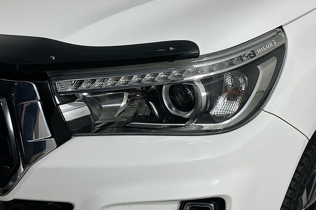 2019 Toyota HILUX SR5 (4x4) GUN126R MY19 4X4